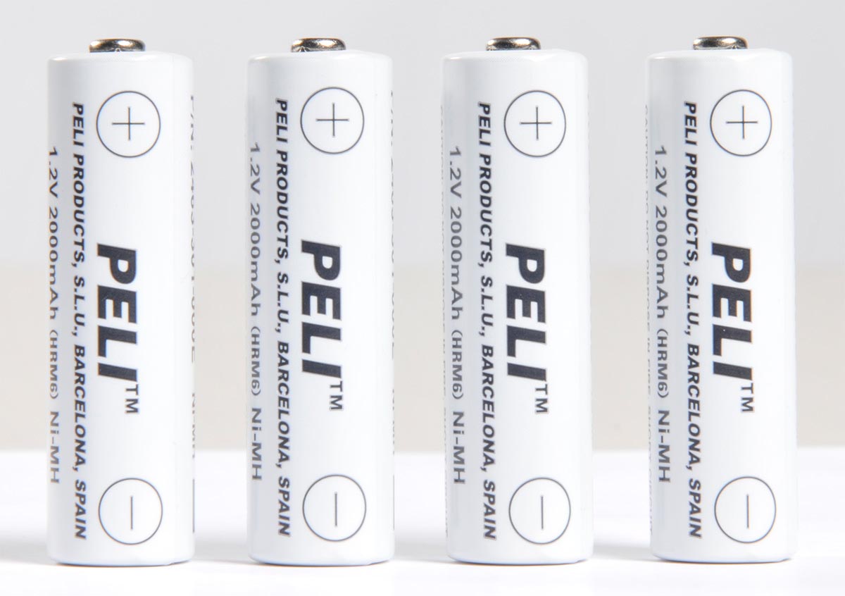 pelican-peli-2469p-rechargeable-batteries